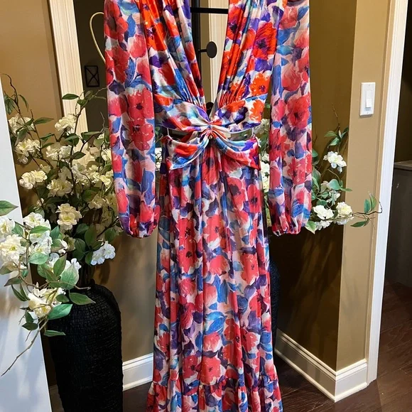 PatBO Violet Cut-Out Floral Maxi Dress in Cherry M - Picture 4 of 9